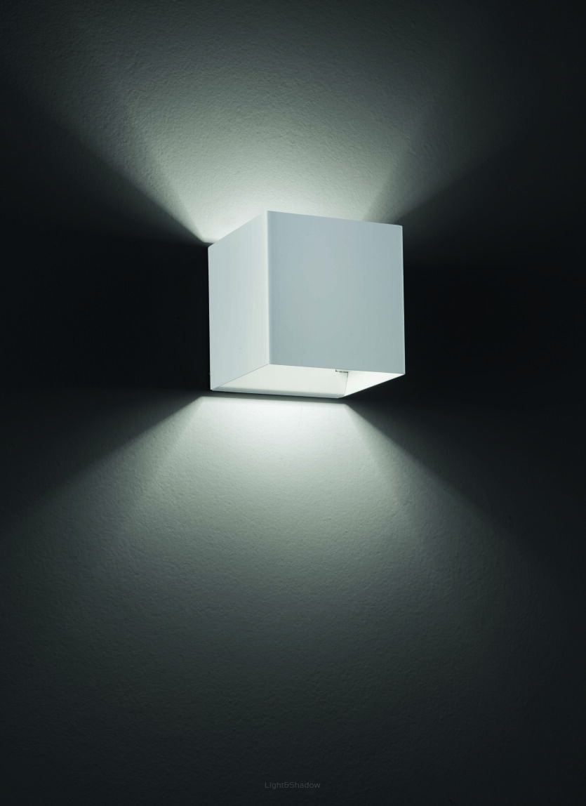 Lodes LASER 10x10 wall